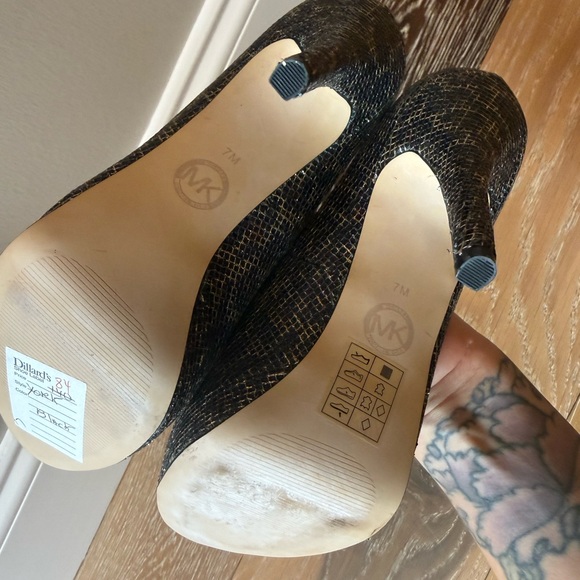 Michael Kors Erika Leopard Print Glitter Platform Peep Toe Pumps Size 7 - Picture 12 of 12